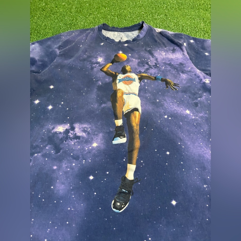 Space-Jam Basketball Graphic T-Shirt RARE - Picture 3 of 5